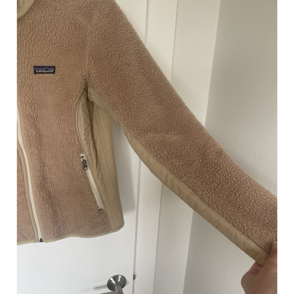 Patagonia Women's M Beige Tan Synchilla Retro-X Fleece Hiking Camping Jacket - Picture 3 of 14